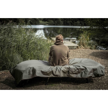 Avid Carp Stormshield Bedchair Cover